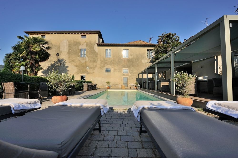 Villa Sassolini Country Boutique Hotel Монтеварки Экстерьер фото
