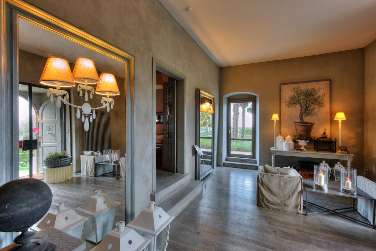 Villa Sassolini Country Boutique Hotel Монтеварки Экстерьер фото